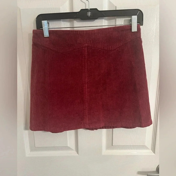 She + Sky Maroon/Burgandy Corduroy Mini Skirt - Picture 5 of 10